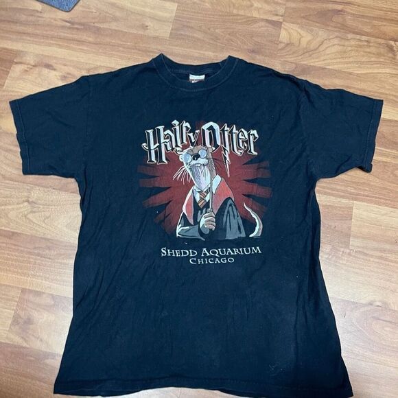 The Duck Co Mens Creative Revolution Harry Potter Shedd Aquarium T-Shirt Medium - Picture 2 of 8